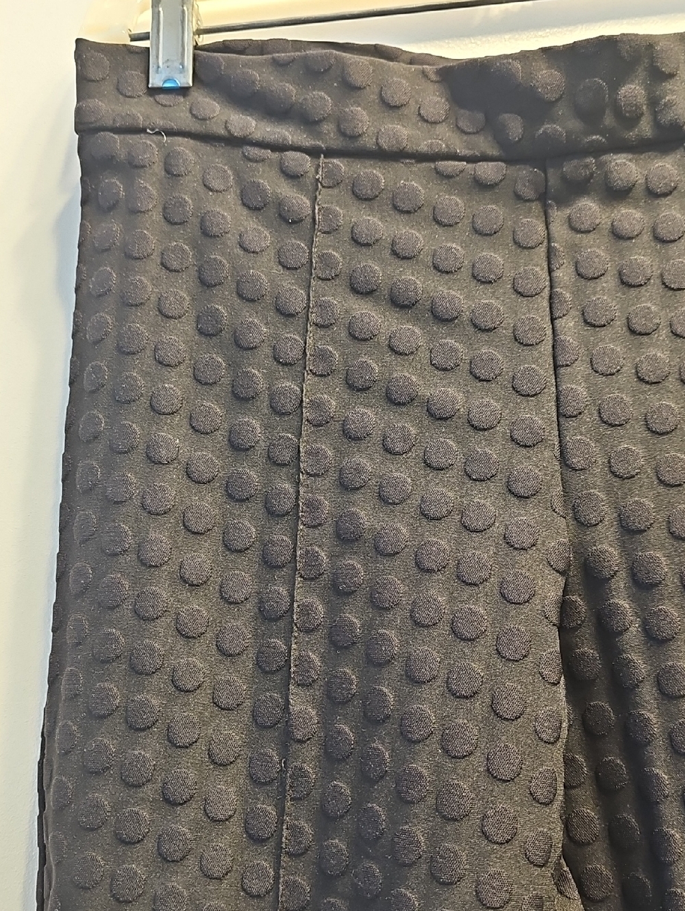 MaxMara Super Cool Black Textured Pants with Subtle Dot Pattern. Size 4